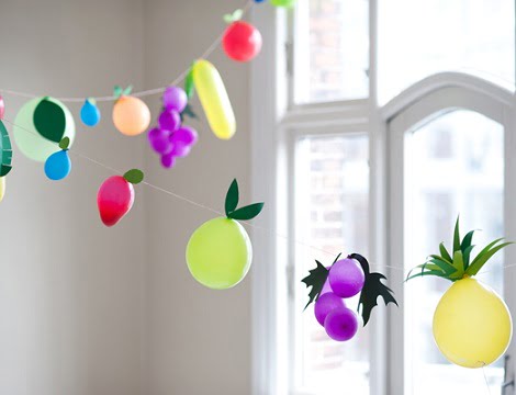 decorar con globos frutas