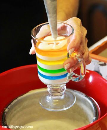 postre frio vasos gelatina crema