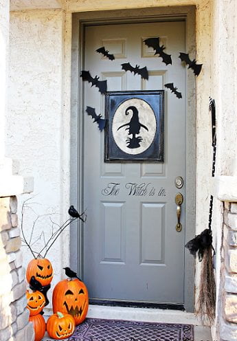 decoración puerta halloween